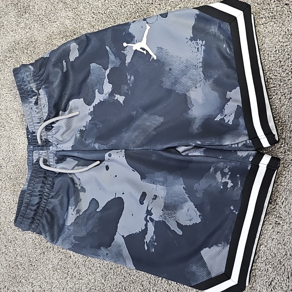 Jordan Boys Watercolor Remix Shorts. Size Medium.